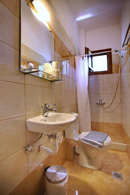 Aktaion Guest Rooms Skopelos Town Phòng bức ảnh