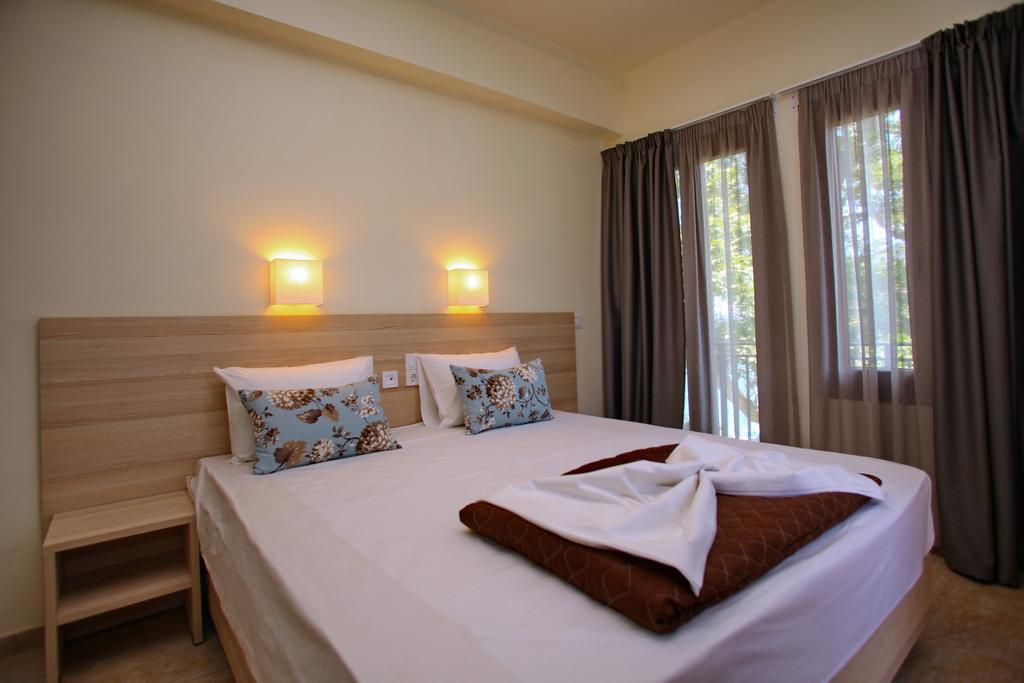 Aktaion Guest Rooms Skopelos Town Phòng bức ảnh