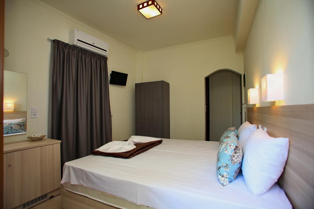 Aktaion Guest Rooms Skopelos Town Phòng bức ảnh